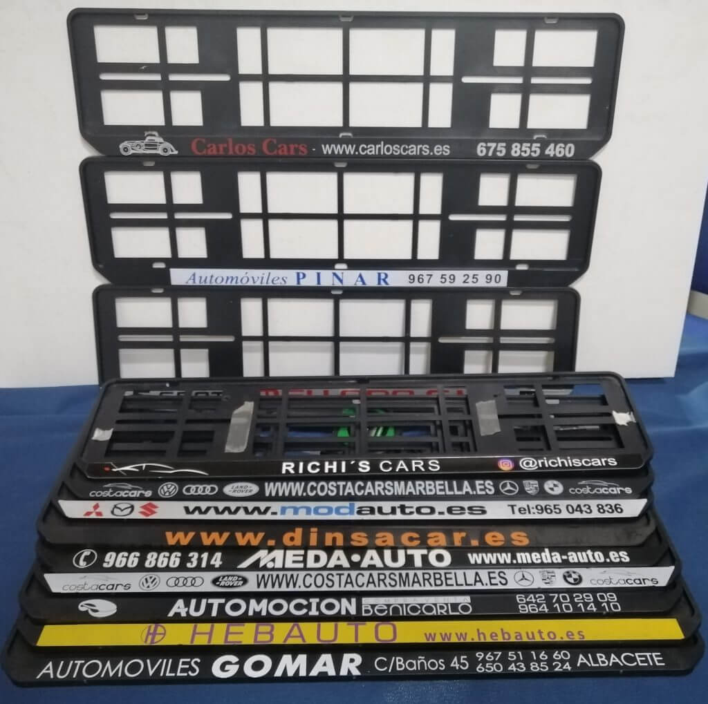 porta matriculas standar universales de 52 x 11