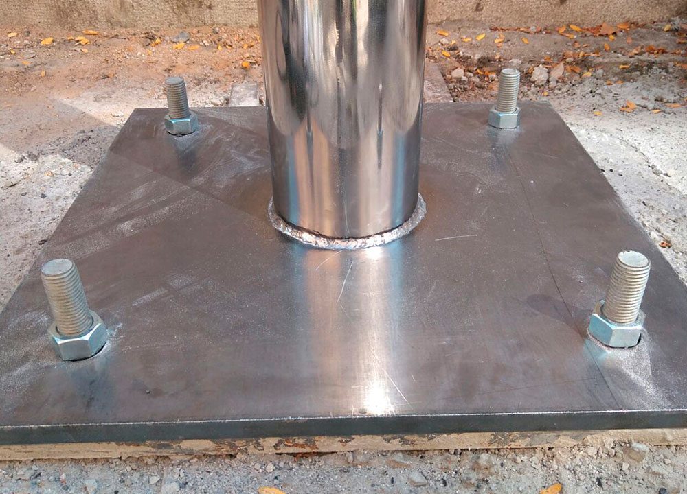 base de acero cuadrada para mástil