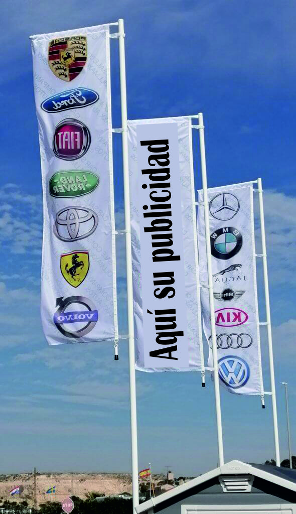 imagen de mastiles de aluminio en exposicion con banderas verticales de 300 x 100